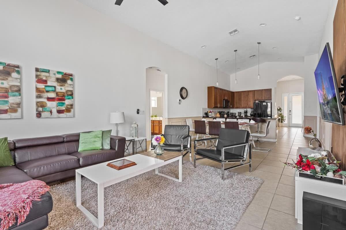 Casa de férias Ground Floor Gathering Up To 9 Guests Bl387 Kissimmee